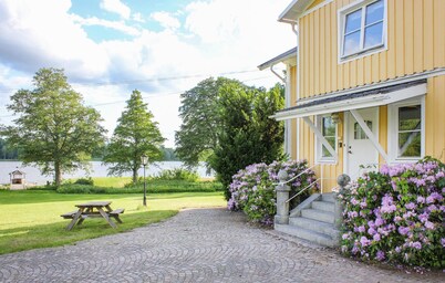 Nice home in Urshult with WiFi