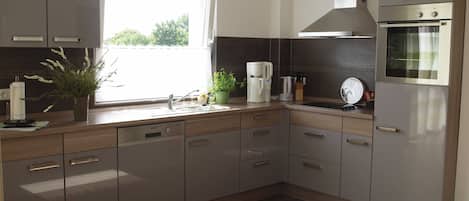 Fridge, microwave, oven, dishwasher