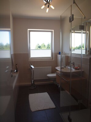 Uklassifisert bilde, 2 av 13, knapp