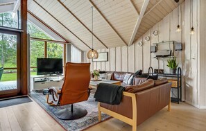 Fernseher, Kamin, DVD-Player, Tischtennisplatte