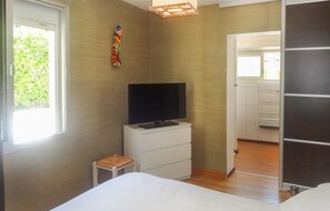 2 Schlafzimmer, Reisekinderbett, kostenloses WLAN, Bettwäsche
