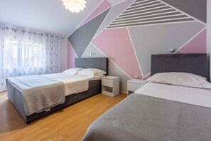 1 bedroom, WiFi - Holiday apartment with balcony with sea view (Crikvenica)