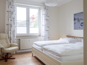 2 habitaciones, cuna de viaje, wifi y ropa de cama 