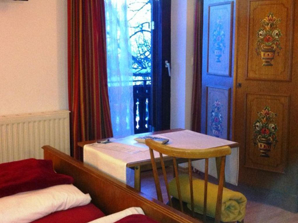 1 soverom, skrivebord og wi-fi