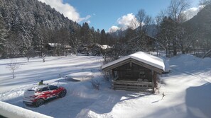 صورة غير مصنفة، 3 من 31، زرّ