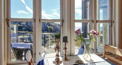 Cozy home in Hauge i Dalane