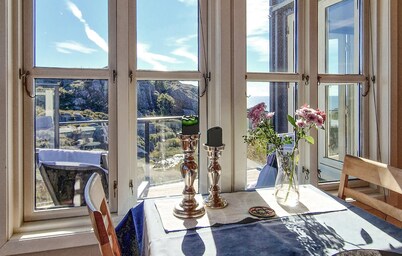 Cozy home in Hauge i Dalane