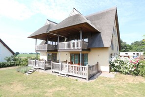 Unclassified image, 5 of 23, button