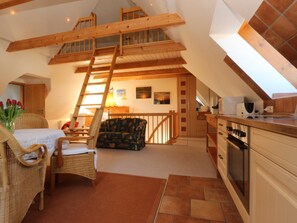 Unclassified image, 3 of 23, button