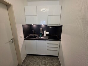 Køleskab, mikrobølgeovn, ovn, opvaskemaskine