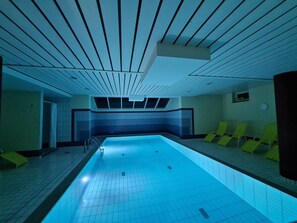Innenpool, beheizter Pool