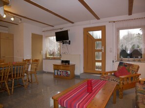 Unclassified image, 5 of 21, button