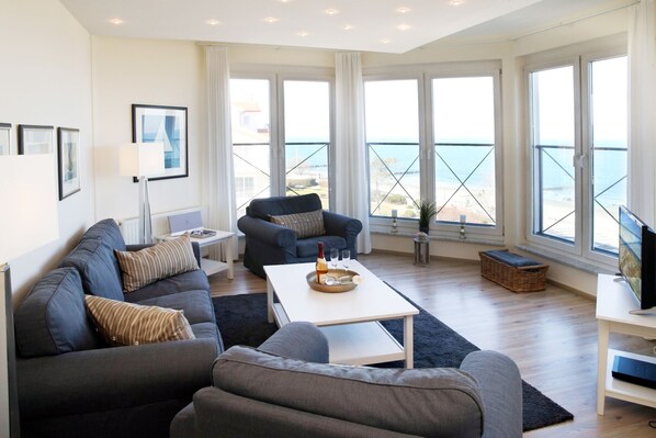 Unclassified image, 1 of 13, button