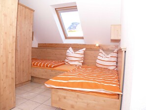 2 makuuhuonetta, vauvan matkasänky, Wi-Fi