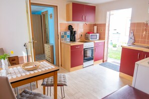 Kühlschrank, Mikrowelle, Ofen