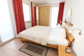 2 Schlafzimmer, Bügeleisen/Bügelbrett, WLAN