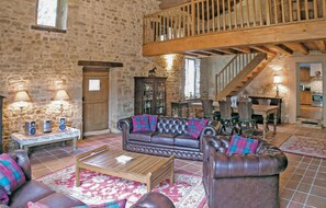 TV, fireplace, DVD player