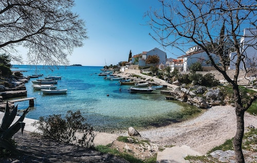 Nice apartment in Rogoznica with WiFi