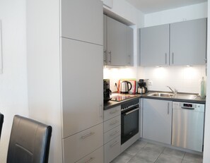 Fridge, microwave, oven, dishwasher