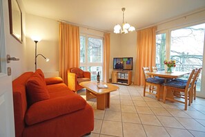 Unclassified image, 3 of 11, button