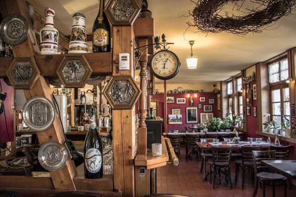 Bar (in der Unterkunft)