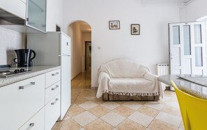 TV - Stunning apartment in Porec with WiFi (Porec)