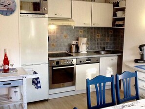 Frigorifero, microonde, forno, lavastoviglie