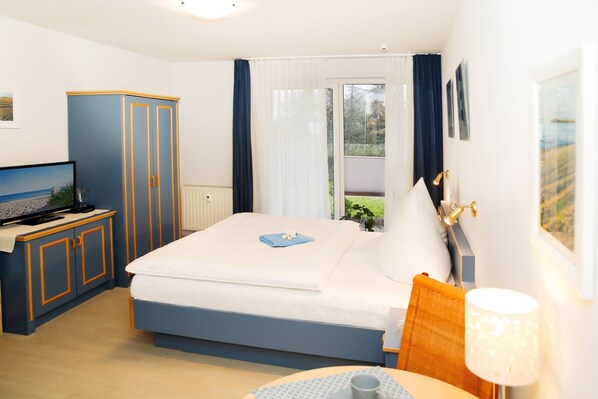 Unclassified image, 1 of 7, button