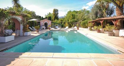 Stunning home in Plascassier