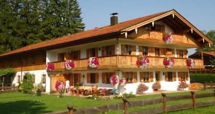 FeWo 8 - Ferienwohnungen Lohbinder (Fam. Holzer)