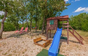 Children's area - Amazing home in Zagvozd (Zagvozd)