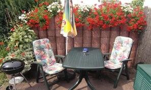 Unclassified image, 3 of 7, button