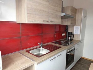 Fridge, microwave, oven, coffee/tea maker