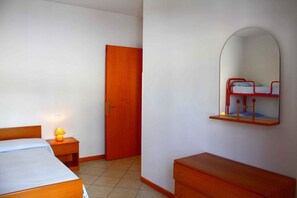 1 bedroom, WiFi - Holiday apartment with balcony and air conditioning (Lignano)