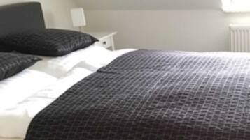 2 bedrooms, travel crib, WiFi, bed sheets