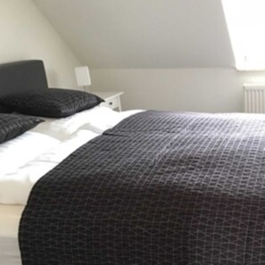 2 Schlafzimmer, Reisekinderbett, WLAN, Bettwäsche