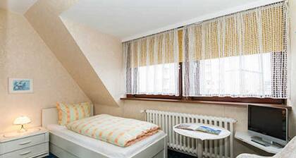 Single room no. 4 floors shower-WC - Pension Haus Christine