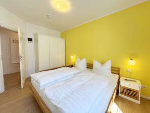 1 bedroom, WiFi - A: Villa Antje Whg. 12 with balcony - Villa Antje Whg. 12 with balcony (Göhren)