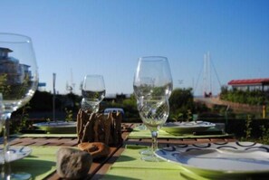 Outdoor dining - (258) 3-room apartment - apartment holiday dreams (Kühlungsborn)