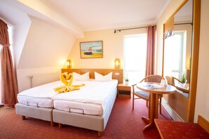 1 bedroom, desk, WiFi, bed sheets - Comfort room - Hotel Wald & See (Heringsdorf)