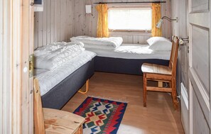 5 bedrooms, travel cot, free WiFi