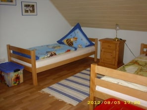 2 bedrooms, in-room safe, iron/ironing board, travel crib