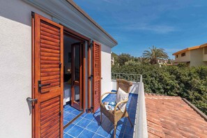 Terrace/patio - Holiday apartment mit Meerblick (Cala Gonone)