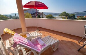 Property grounds - Awesome apartment in Barbat-Rab (Barbat-Rab)