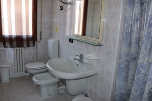 Douche, bidet
