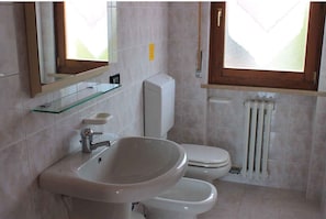Dusche, Bidet