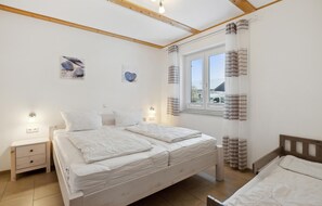 3 Schlafzimmer, Reisekinderbett, Bettwäsche