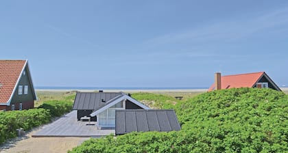 Amazing home in Fanø with WiFi