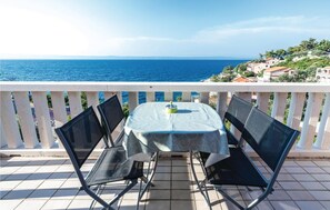 Outdoor dining - Gorgeous home in Prigradica with WiFi (Prigradica)