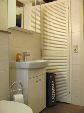 Hårtørrer, håndklæder